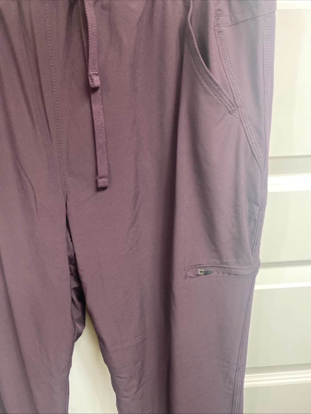 Eddie Bauer Eggplant Purple/Purple Black Plaid Fleece Lined 5 Pocket 3 Zip 10 - Picture 2 of 6
